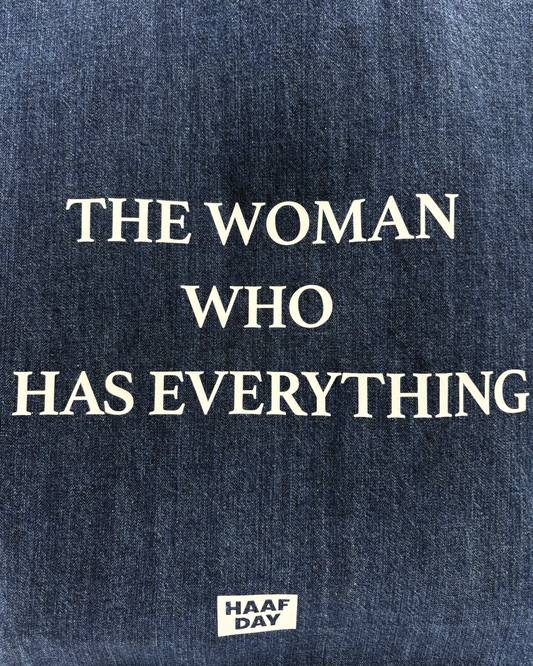 THE WOMAN WHO HAS EVERYTHING denim tote dark blue